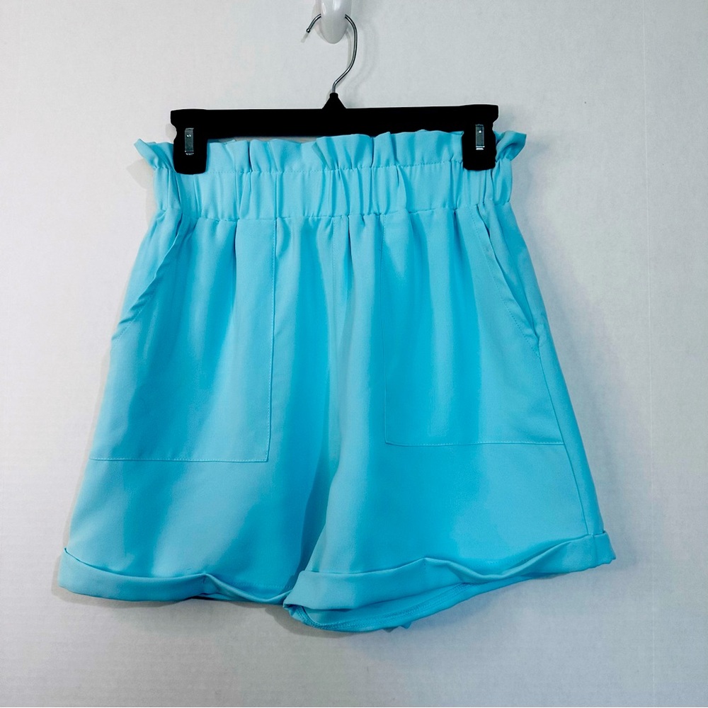 (NWT) Glam Blue Ruffle Shorts Sz. Small - Trendy and Vibrant Wardrobe Essential!